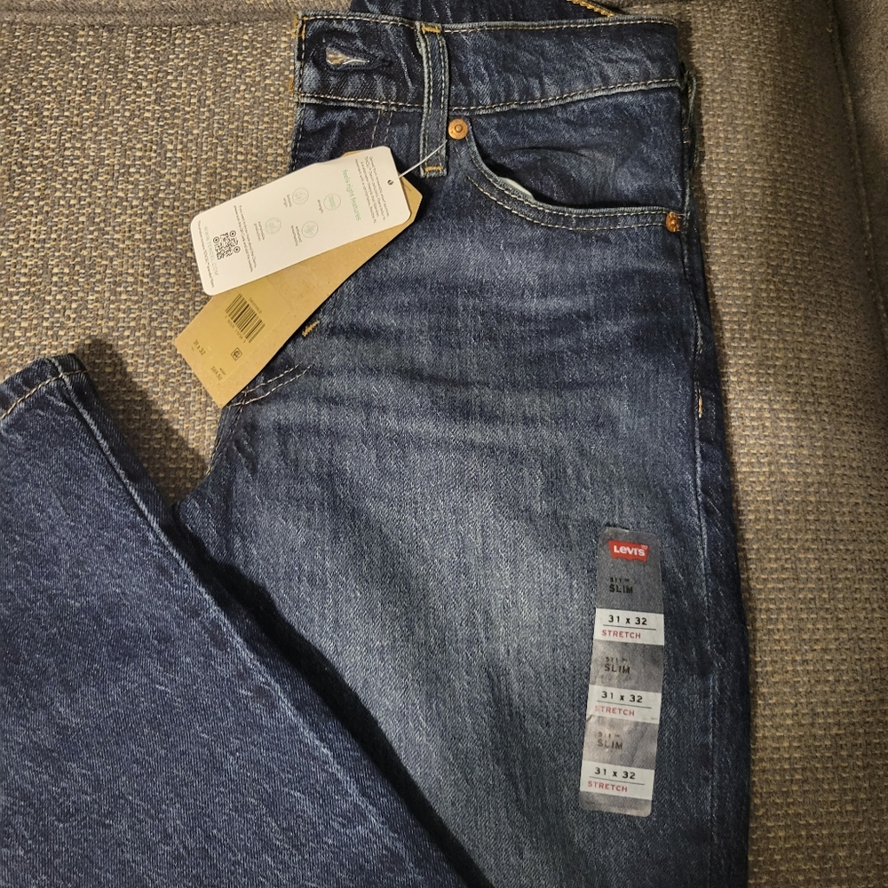 Levis slim jeans